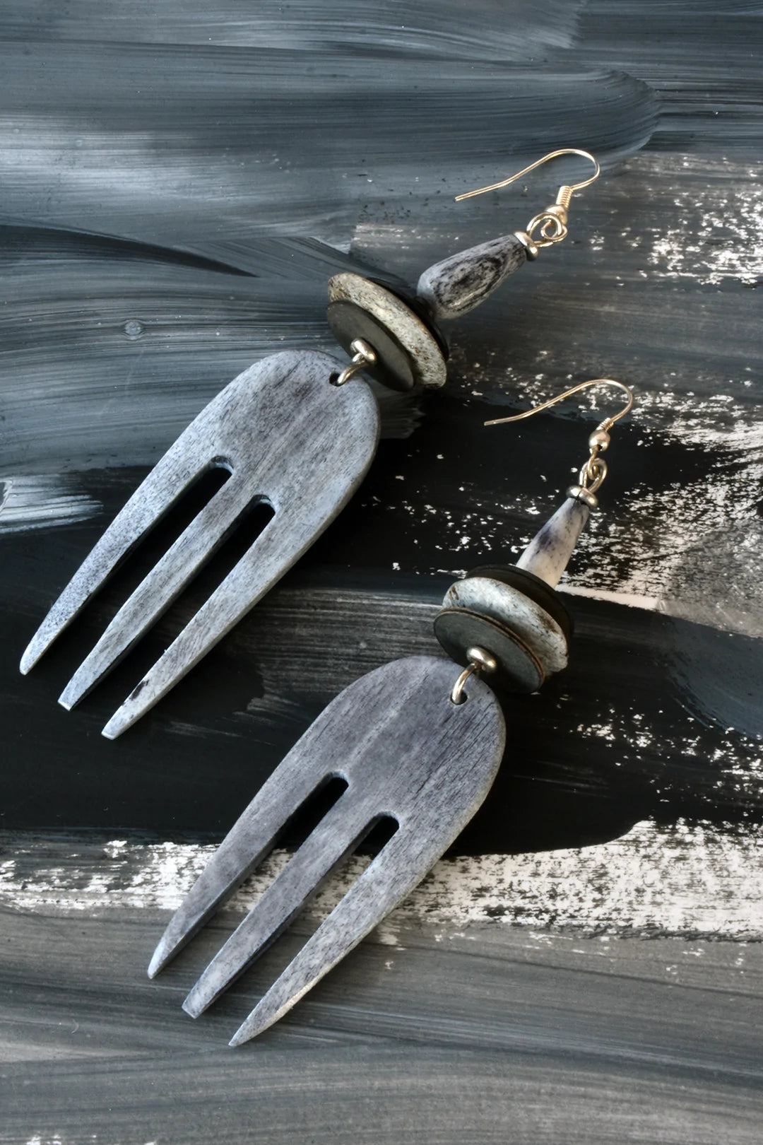 Kenyan Cow Bone Gray Comb Earrings